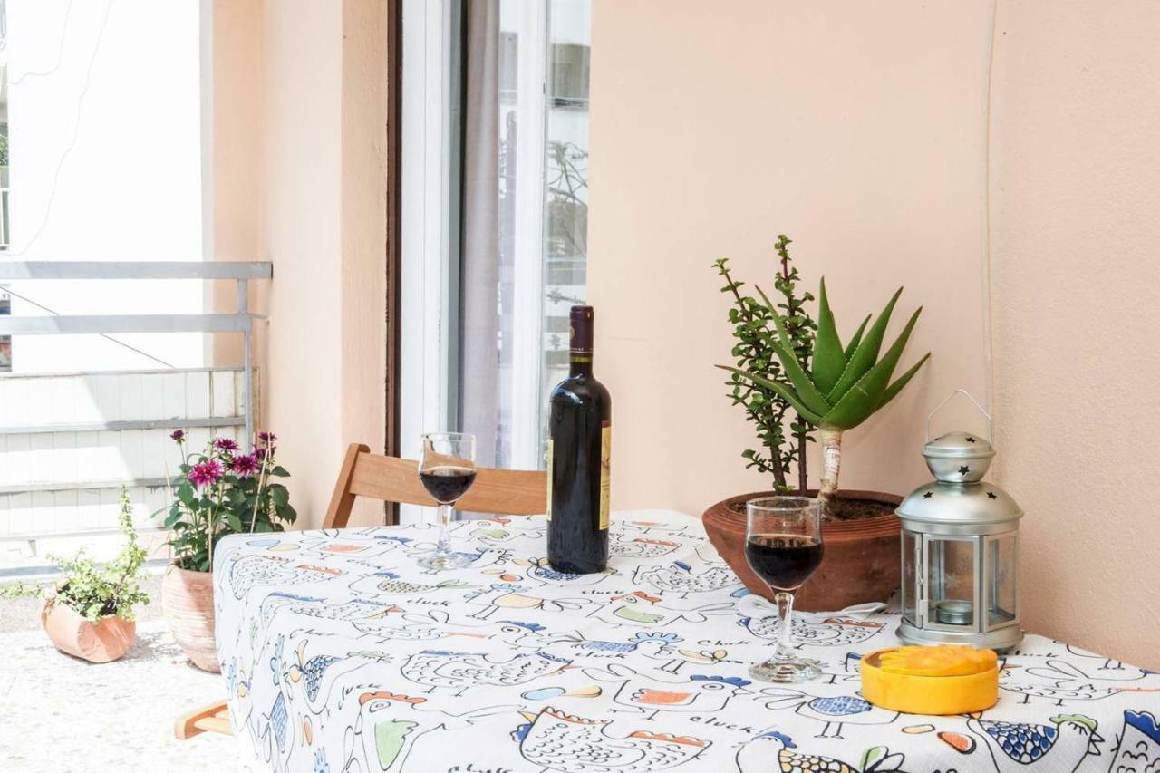 The Ideal Locale - A Sleek And Illuminated Space Καλαμάτα Εξωτερικό φωτογραφία