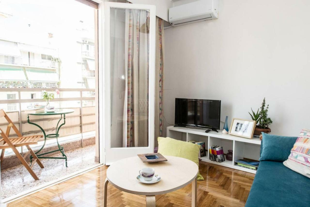 The Ideal Locale - A Sleek And Illuminated Space Καλαμάτα Εξωτερικό φωτογραφία