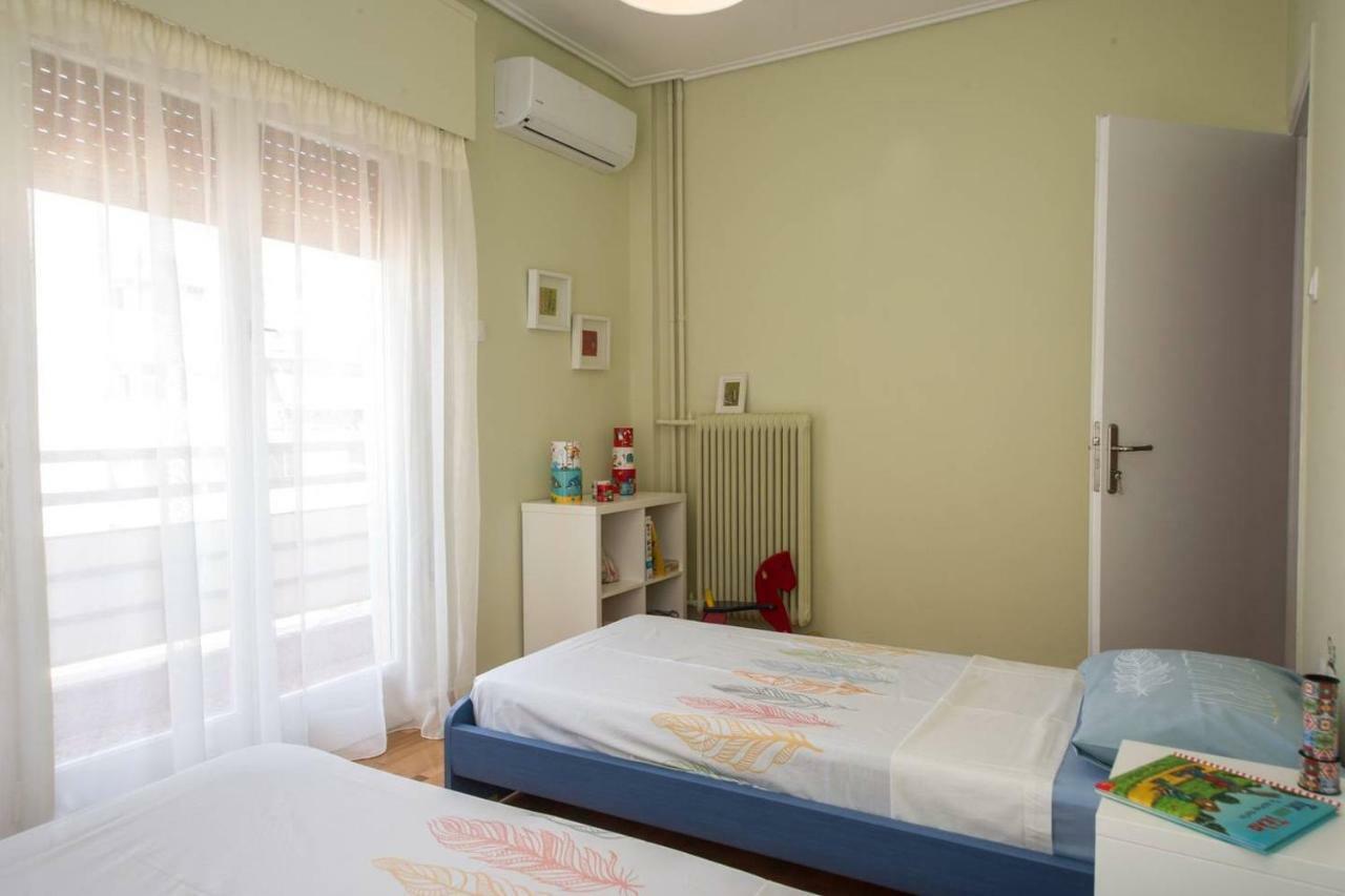 The Ideal Locale - A Sleek And Illuminated Space Καλαμάτα Εξωτερικό φωτογραφία