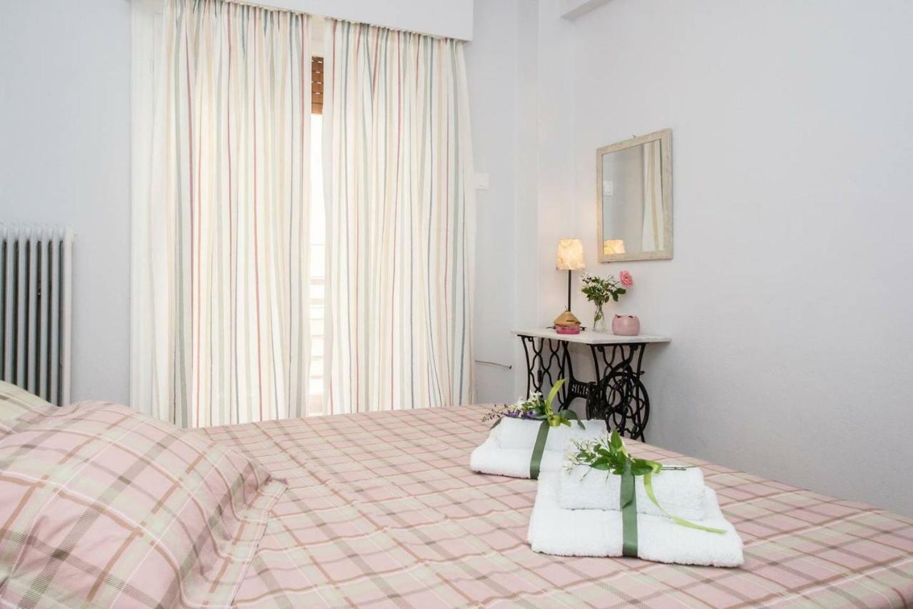 The Ideal Locale - A Sleek And Illuminated Space Καλαμάτα Εξωτερικό φωτογραφία