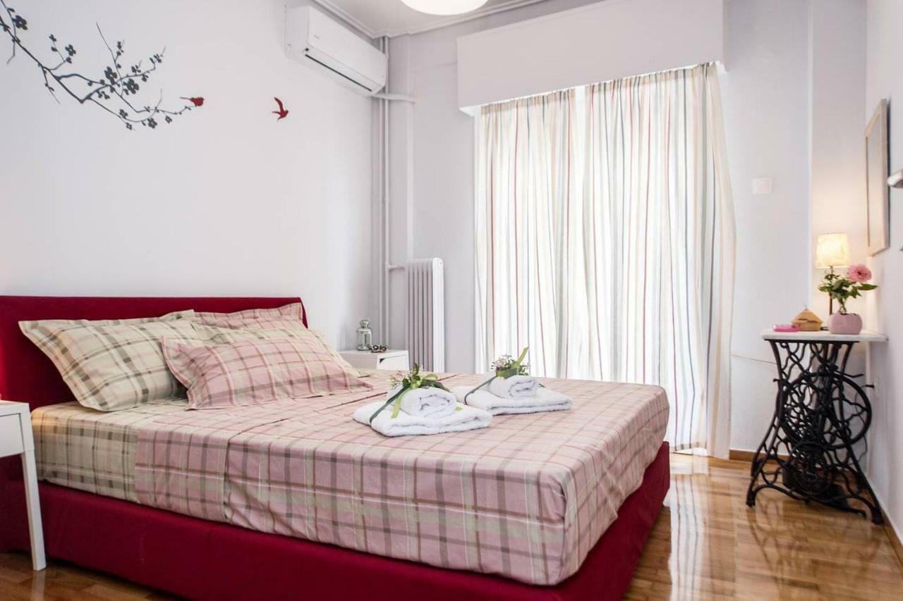 The Ideal Locale - A Sleek And Illuminated Space Καλαμάτα Εξωτερικό φωτογραφία