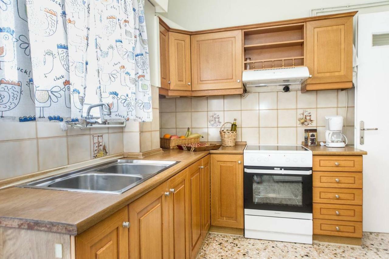 The Ideal Locale - A Sleek And Illuminated Space Καλαμάτα Εξωτερικό φωτογραφία