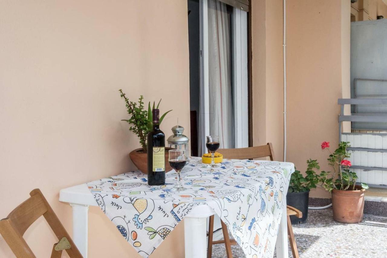 The Ideal Locale - A Sleek And Illuminated Space Καλαμάτα Εξωτερικό φωτογραφία