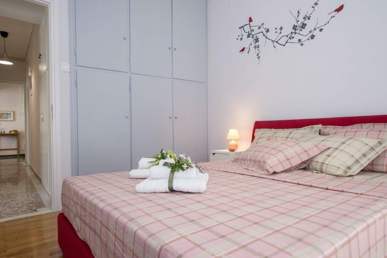 The Ideal Locale - A Sleek And Illuminated Space Καλαμάτα Εξωτερικό φωτογραφία